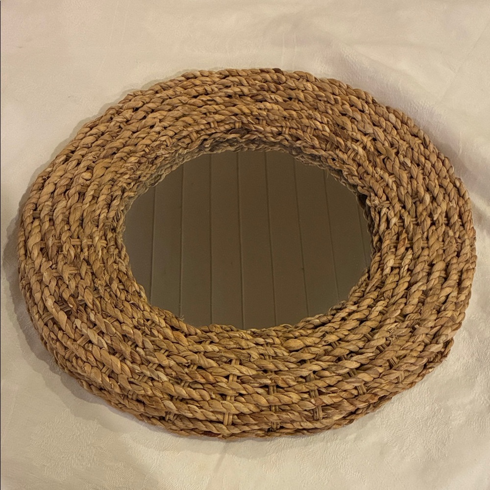 Nautical Mirror Natural 17” Woven Mirror/Center Console Tray W/ Hook to Hang NWT - Picture 3 of 8